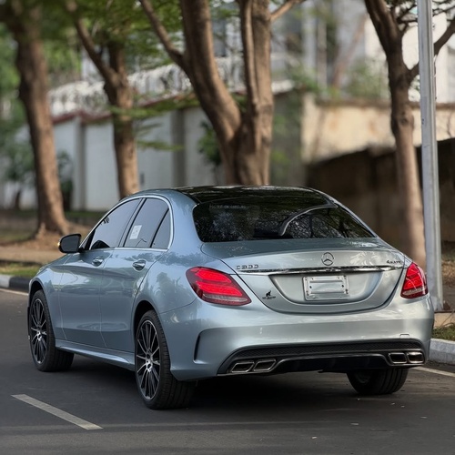 2012 MERCEDES-BENZ C300  FOREIGN USED, Very Sharp