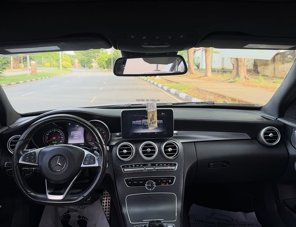 2012 MERCEDES-BENZ C300  FOREIGN USED, Very Sharp