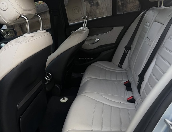 2012 MERCEDES-BENZ C300  FOREIGN USED, Very Sharp