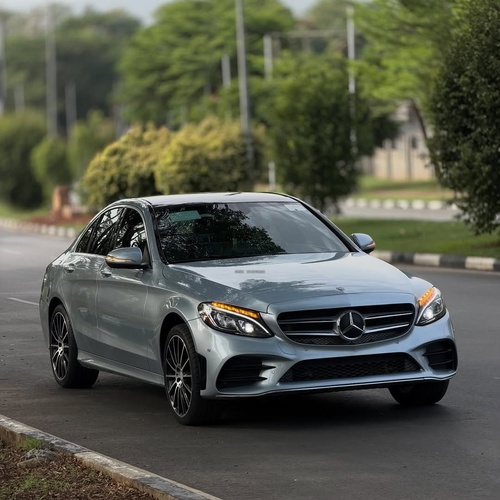 2012 MERCEDES-BENZ C300  FOREIGN USED, Very Sharp