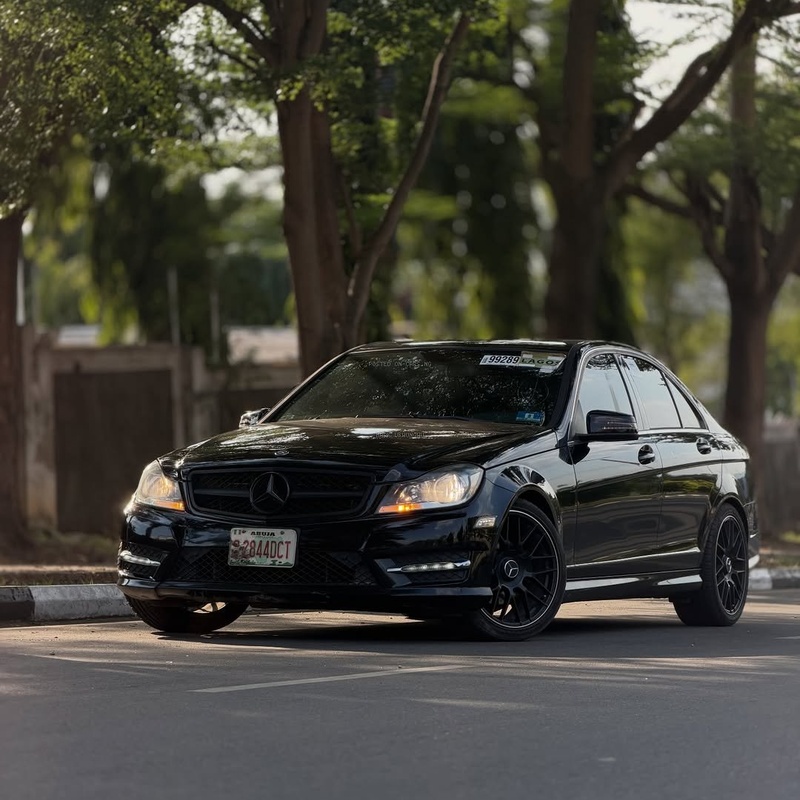 2012 MERCEDES-BENZ C300  FOREIGN USED – Premium Comfort Sedan image