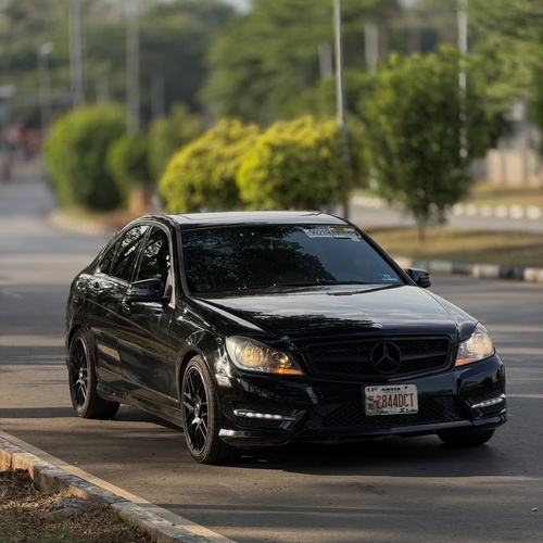 2012 MERCEDES-BENZ C300  FOREIGN USED – Premium Comfort Sedan