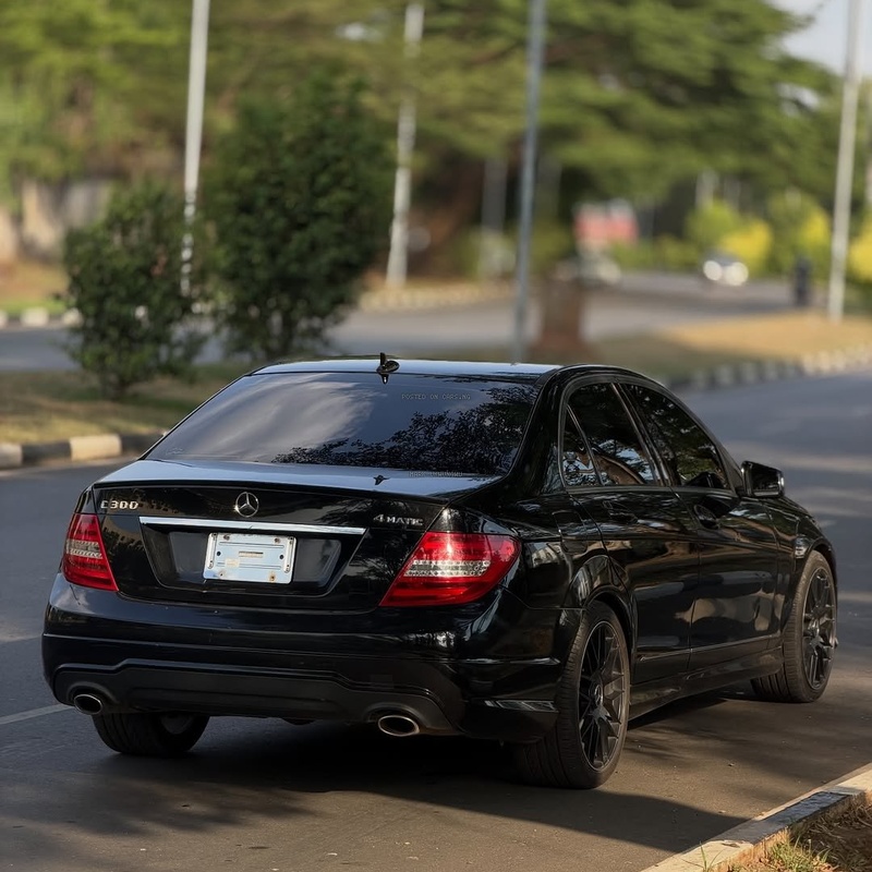 2012 MERCEDES-BENZ C300  FOREIGN USED – Premium Comfort Sedan image