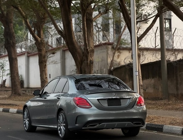 Foreign Used Mercedes Benz C300 2015 for Sale In Abuja 