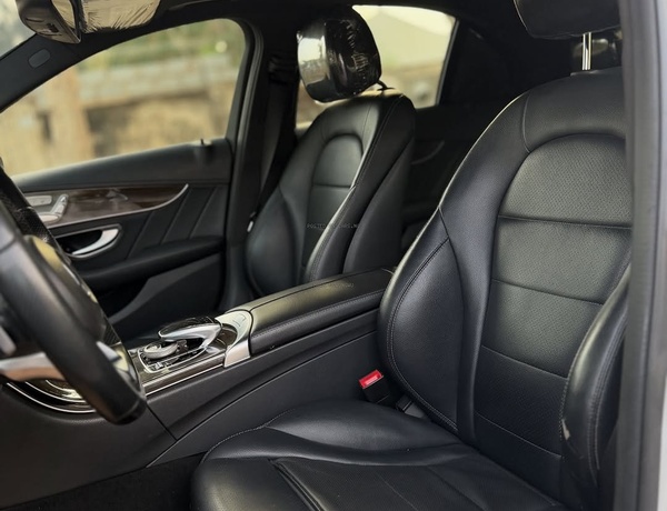 MERCEDES-BENZ C400 2015 4MATIC FOR SALE – FOREIGN USED, CLEAN & SHARP