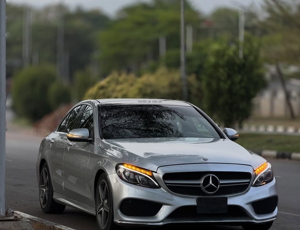 MERCEDES-BENZ C400 2015 4MATIC FOR SALE – FOREIGN USED, CLEAN & SHARP