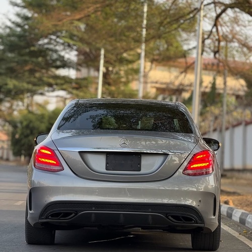 Foreign Used Mercedes-Benz C400  2015 Model for Sale In Abuja