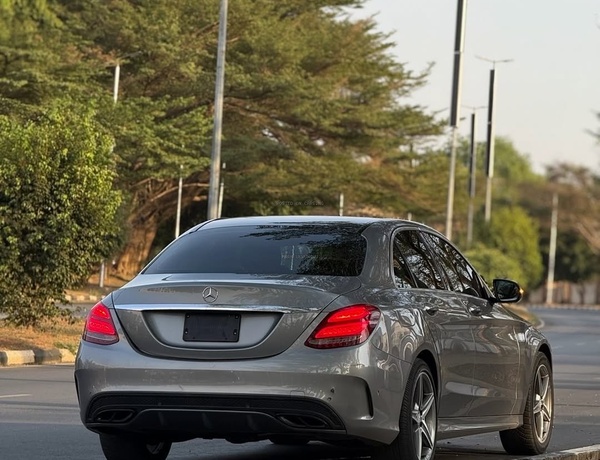 Foreign Used Mercedes-Benz C400  2015 Model for Sale In Abuja