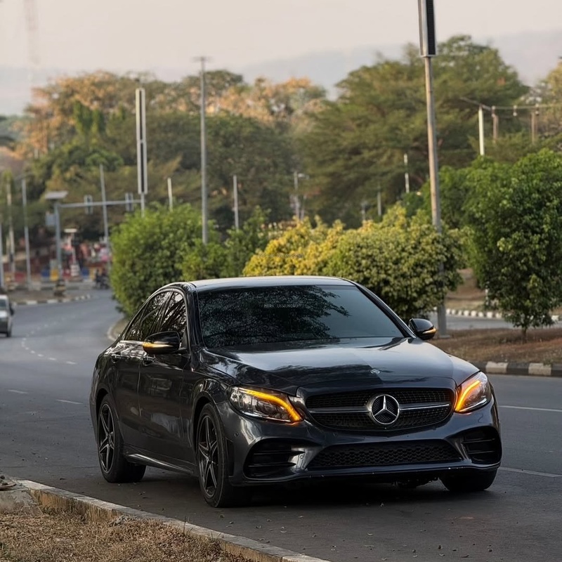Extremely Super Clean Mercedes Benz C400 2015 for Sale In Abuja image