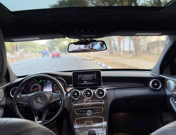 Extremely Super Clean Mercedes Benz C400 2015 for Sale In Abuja