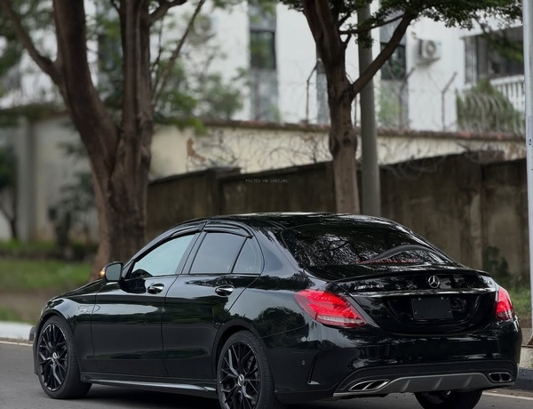 Mercedes-Benz C43 AMG (2017) – Foreign Used  Twin-Turbo Performance, Smooth Ride