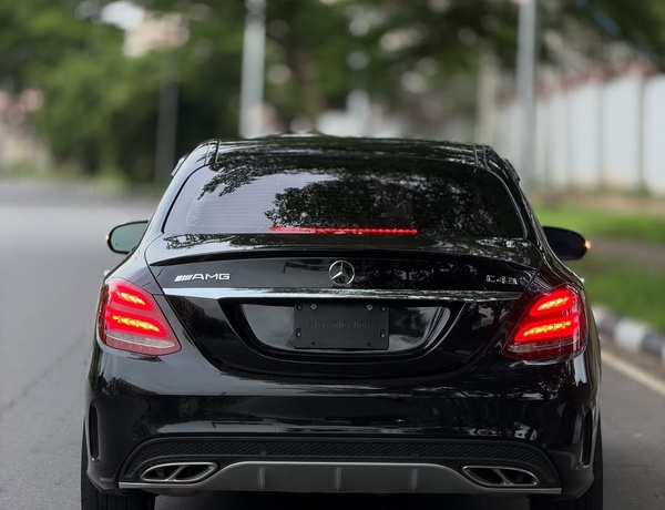 Mercedes-Benz C43 AMG (2017) – Foreign Used  Twin-Turbo Performance, Smooth Ride