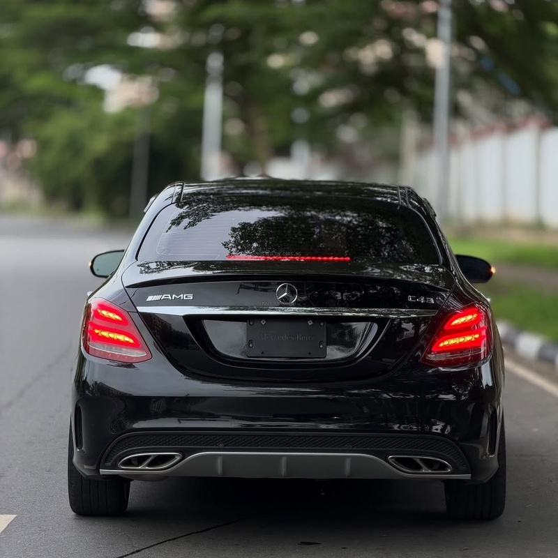 Mercedes-Benz C43 AMG (2017) – Foreign Used  Twin-Turbo Performance, Smooth Ride image