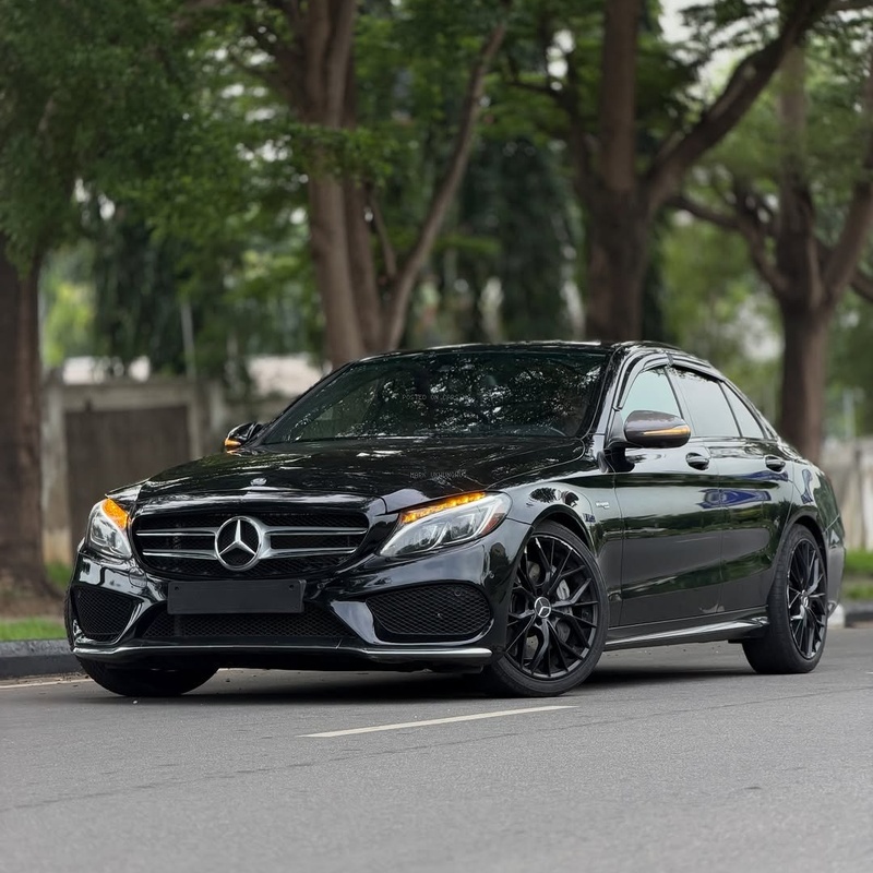 Mercedes-Benz C43 AMG (2017) – Foreign Used  Twin-Turbo Performance, Smooth Ride image