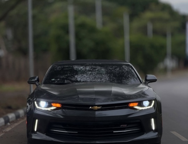 🔥 Camaro RS 2017 FOREIGN USED – Eye-Catching, Sporty & Smooth