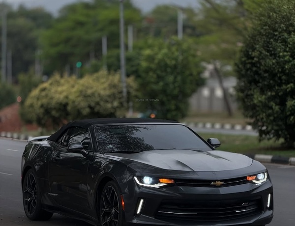 🔥 Camaro RS 2017 FOREIGN USED – Eye-Catching, Sporty & Smooth