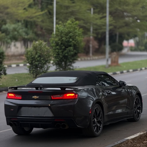 🔥 Camaro RS 2017 FOREIGN USED – Eye-Catching, Sporty & Smooth