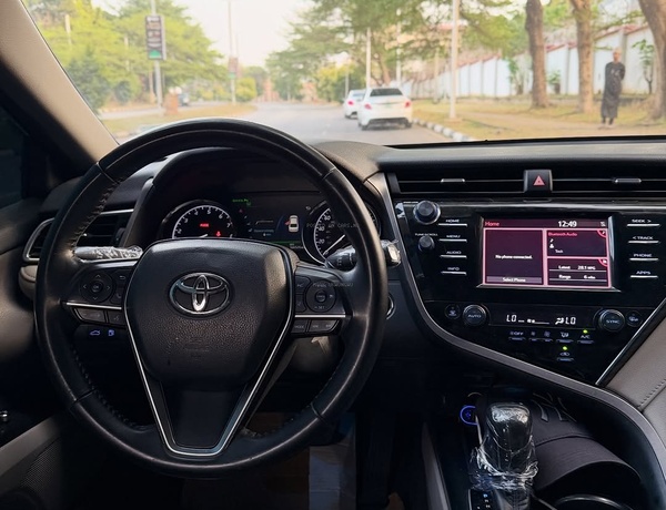 Foreign Used Toyota Camry XLE 2018 Model for Sale In Abuja
