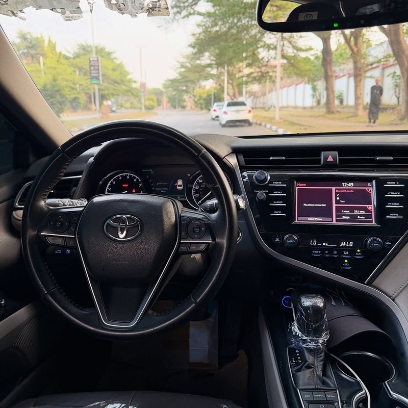 Foreign Used Toyota Camry XLE 2018 Model for Sale In Abuja image