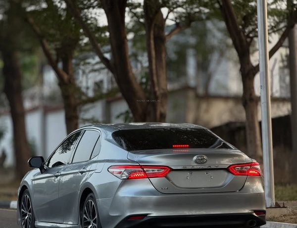 Foreign Used Toyota Camry XLE 2018 Model for Sale In Abuja