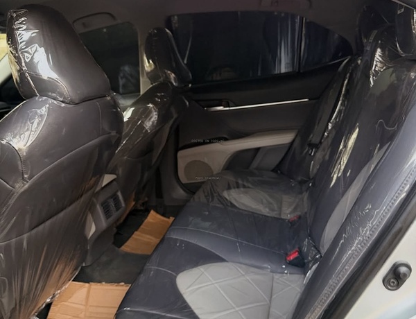 Foreign Used Toyota Camry XLE 2018 Model for Sale In Abuja