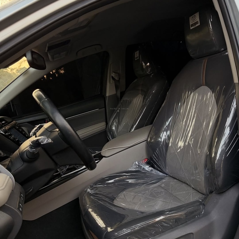 Foreign Used Toyota Camry XLE 2018 Model for Sale In Abuja image