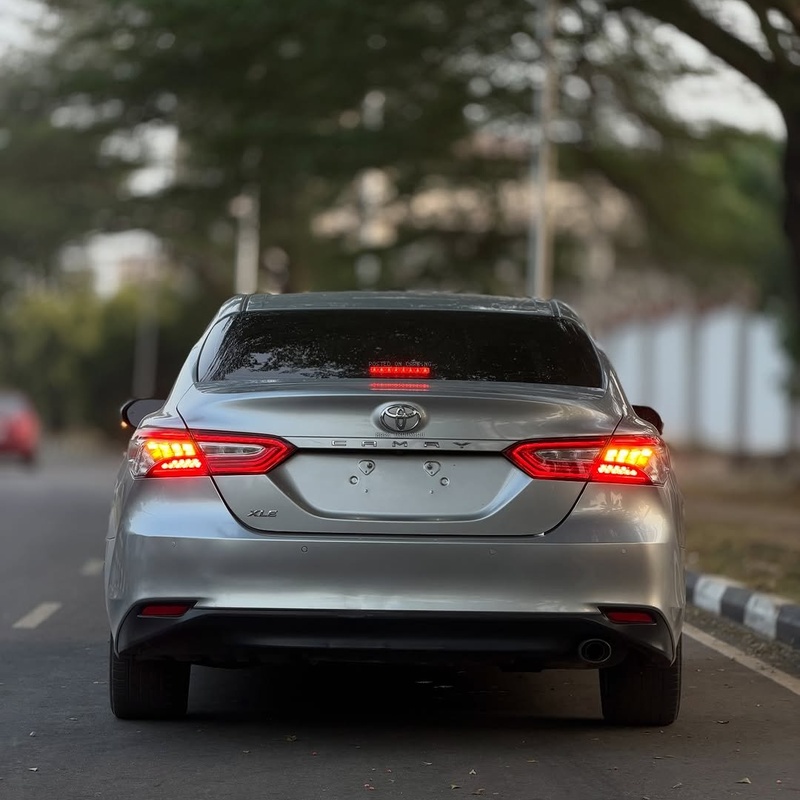 Foreign Used Toyota Camry XLE 2018 Model for Sale In Abuja image