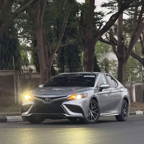 Foreign Used Toyota Camry SE 2022 for Sale In Abuja