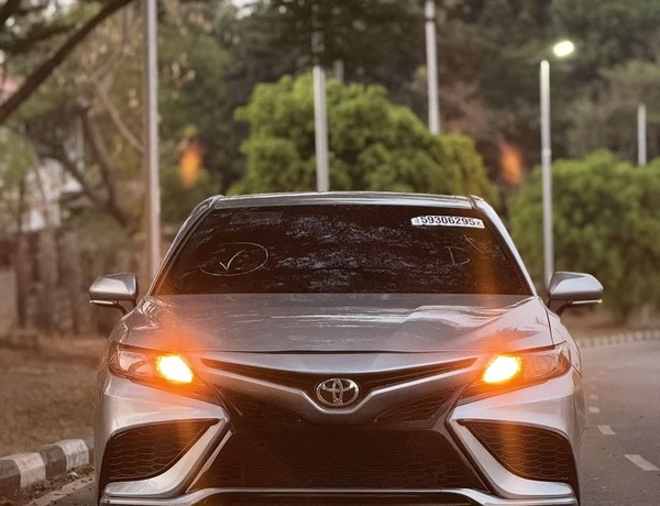 Foreign Used Toyota Camry SE 2022 for Sale In Abuja