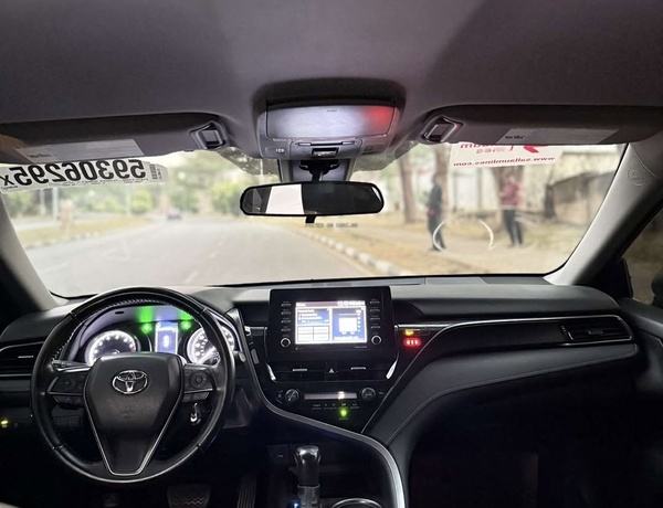 Foreign Used Toyota Camry SE 2022 for Sale In Abuja