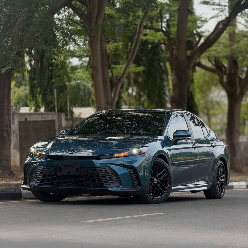 2016 Toyota Camry Foreign Used – Affordable & Fuel Efficient Sedan image