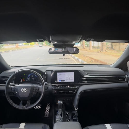 2016 Toyota Camry Foreign Used – Affordable & Fuel Efficient Sedan