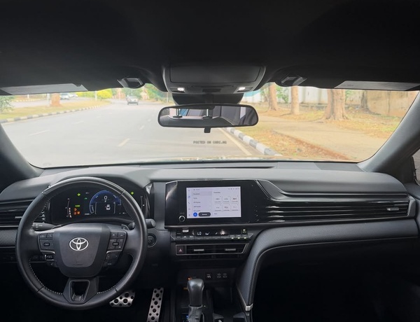 2016 Toyota Camry Foreign Used – Affordable & Fuel Efficient Sedan