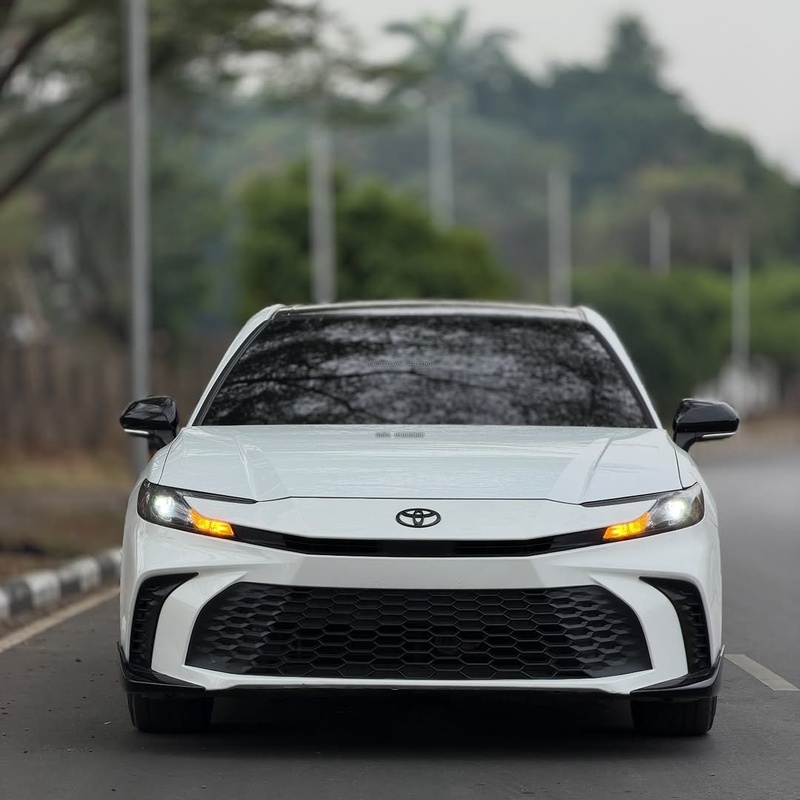 TOYOTA CAMRY HYBRID 2025 FOREIGN USED – FUEL SAVING, VERY SHARP image