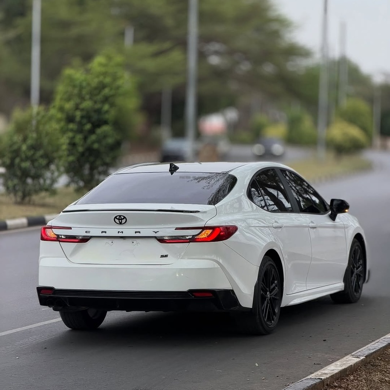 TOYOTA CAMRY HYBRID 2025 FOREIGN USED – FUEL SAVING, VERY SHARP image
