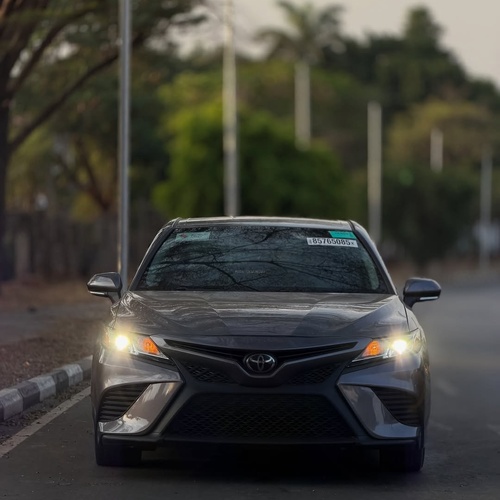 Foreign Used Toyota Camry SE 2020 for Sale In Abuja