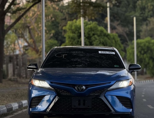 Foreign Used Toyota Camry XSE 2021 model for Sale In Abuja