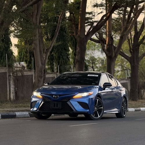 Foreign Used Toyota Camry XSE 2021 model for Sale In Abuja