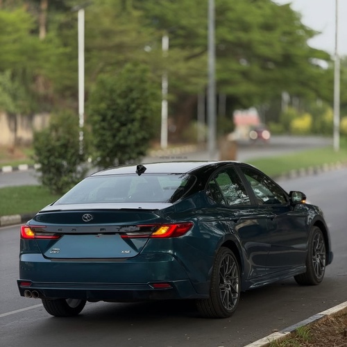  2019 TOYOTA CAMRY XSE HYBRID – FOREIGN USED Urgent Sale 