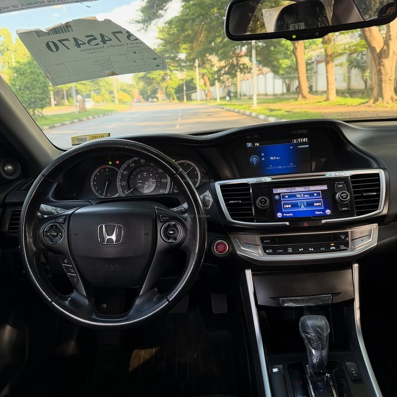 FOREIGN USED 2013 HONDA ACCORD TOURING FOR SALE image