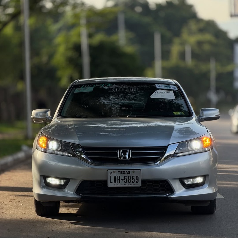 FOREIGN USED 2013 HONDA ACCORD TOURING FOR SALE image
