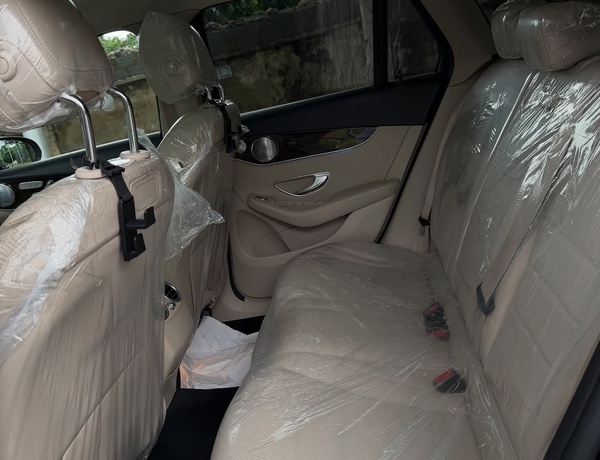 FOREIGN USED  MERCEDES-BENZ GLC300  2018FOR SALE