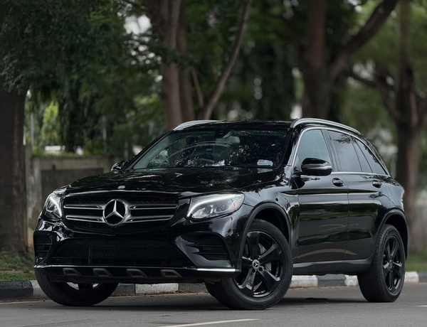 FOREIGN USED  MERCEDES-BENZ GLC300  2018FOR SALE