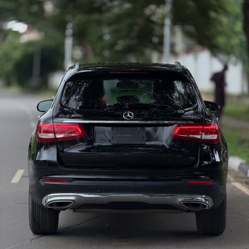 FOREIGN USED  MERCEDES-BENZ GLC300  2018FOR SALE
