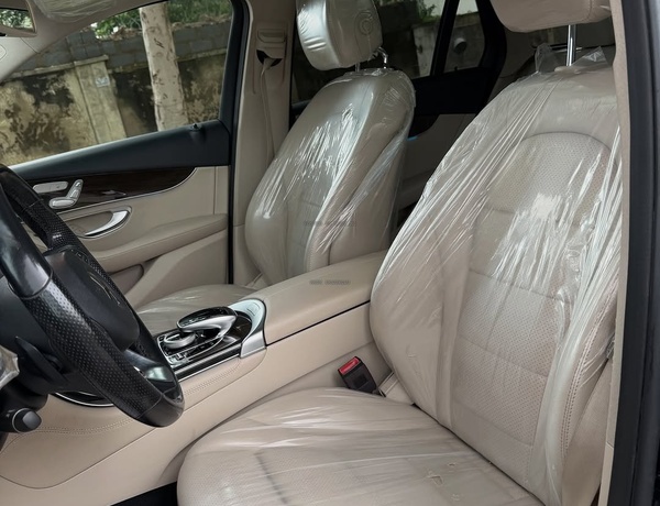 FOREIGN USED  MERCEDES-BENZ GLC300  2018FOR SALE