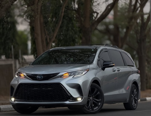 Foreign Used 2023 Toyota Sienna XSE for Sale In Abuja