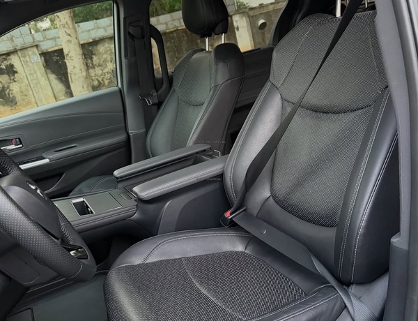 Foreign Used 2023 Toyota Sienna XSE for Sale In Abuja