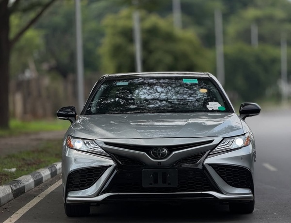 2021 TOYOTA CAMRY XSE – FOREIGN USED | SPORT LUXURY SEDAN