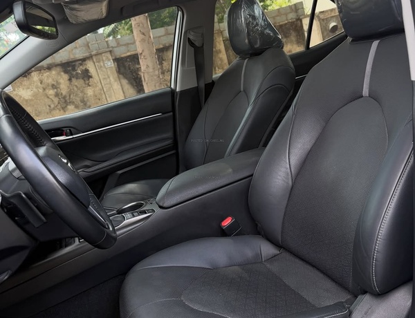 2021 TOYOTA CAMRY XSE – FOREIGN USED | SPORT LUXURY SEDAN