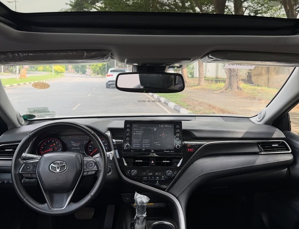 2021 TOYOTA CAMRY XSE – FOREIGN USED | SPORT LUXURY SEDAN